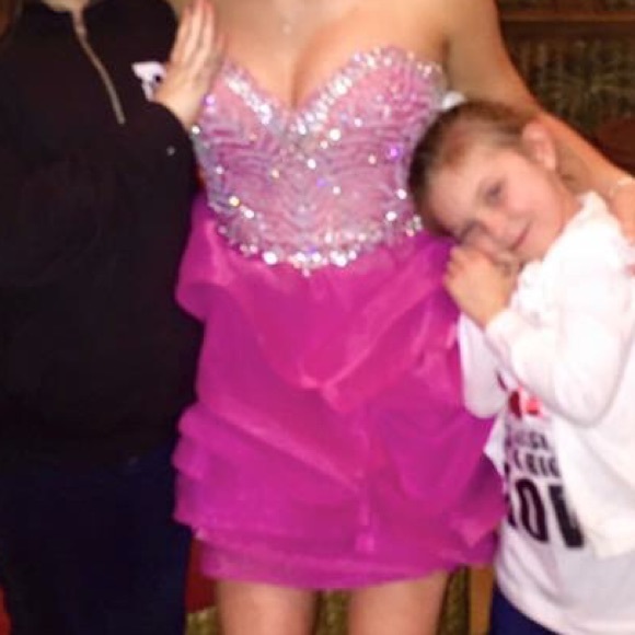 Terani Couture Homecoming Prom Sweet 16 dress - Picture 4 of 7